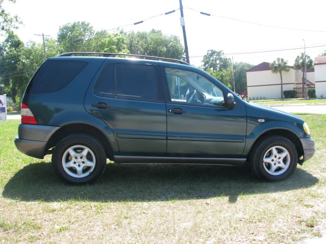 1998 Mercedes-Benz M-Class AWD Wagon Automatic VERY NICE