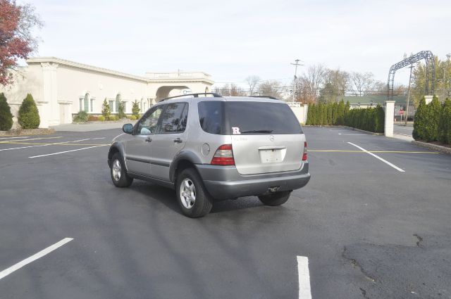 1998 Mercedes-Benz M-Class AWD Wagon Automatic VERY NICE