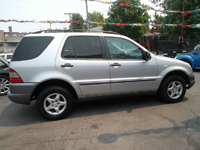 1998 Mercedes-Benz M-Class AWD Wagon Automatic VERY NICE