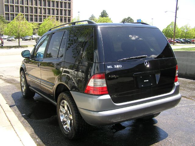 1998 Mercedes-Benz M-Class AWD Wagon Automatic VERY NICE