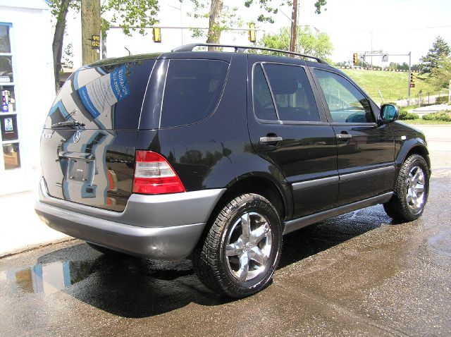 1998 Mercedes-Benz M-Class AWD Wagon Automatic VERY NICE