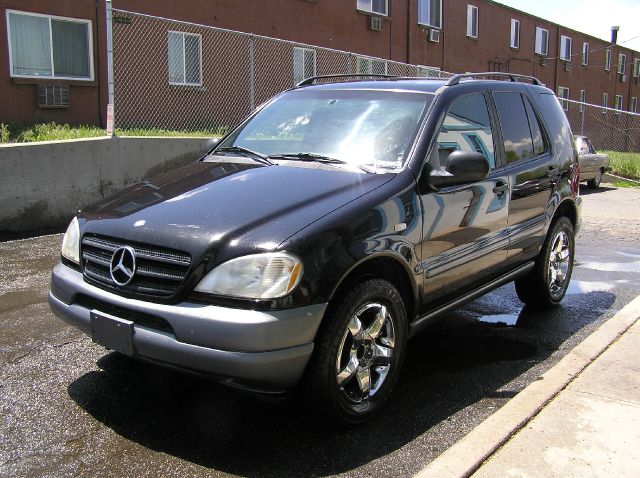 1998 Mercedes-Benz M-Class AWD Wagon Automatic VERY NICE