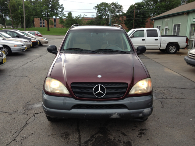 1999 Mercedes-Benz M-Class AWD Wagon Automatic VERY NICE