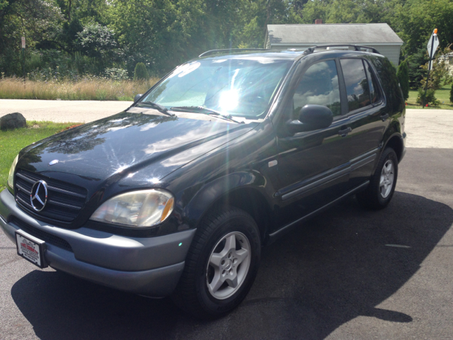 1999 Mercedes-Benz M-Class AWD Wagon Automatic VERY NICE