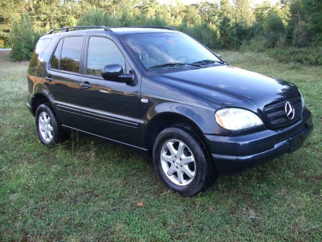 1999 Mercedes-Benz M-Class 3500 SLT Dually