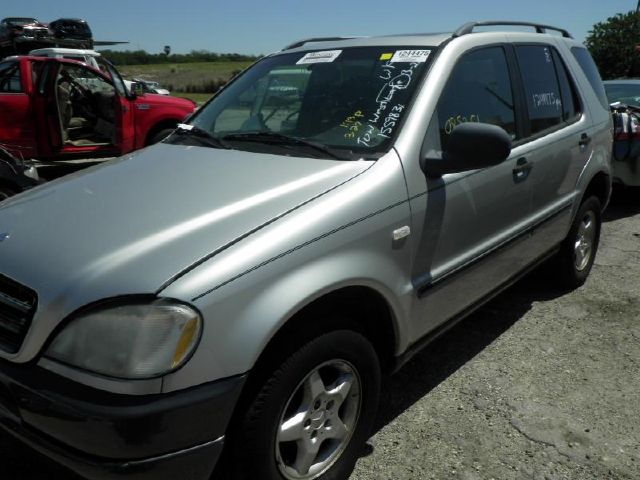 1999 Mercedes-Benz M-Class AWD Wagon Automatic VERY NICE