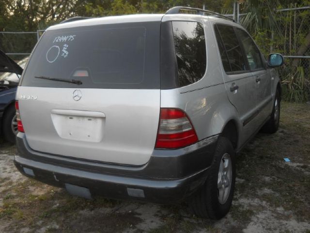 1999 Mercedes-Benz M-Class AWD Wagon Automatic VERY NICE