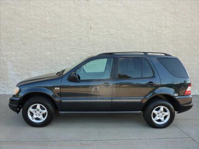 1999 Mercedes-Benz M-Class EX - DUAL Power Doors