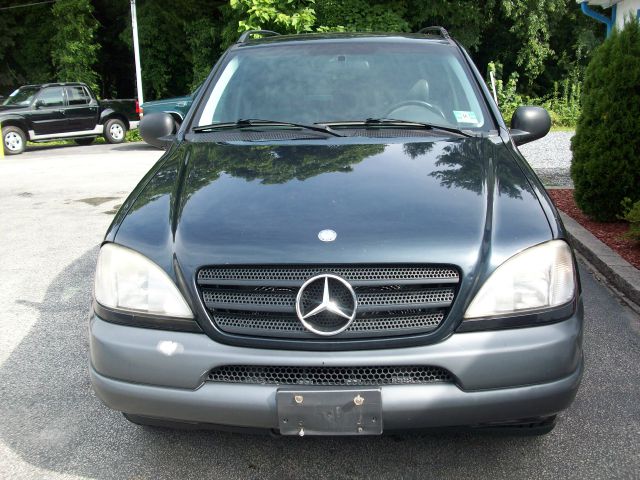 1999 Mercedes-Benz M-Class AWD Wagon Automatic VERY NICE