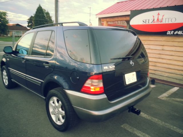 1999 Mercedes-Benz M-Class AWD Wagon Automatic VERY NICE