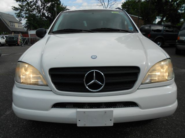 1999 Mercedes-Benz M-Class 3500 SLT Dually