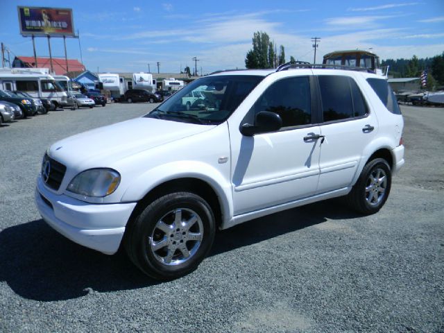 1999 Mercedes-Benz M-Class 3500 SLT Dually