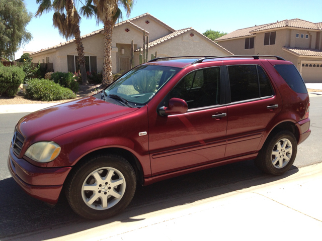 2000 Mercedes-Benz M-Class 3500 SLT Dually