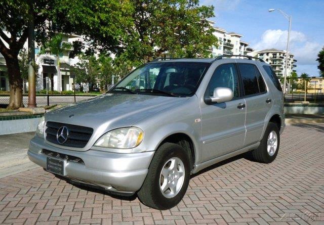 2000 Mercedes-Benz M-Class AWD Wagon Automatic VERY NICE