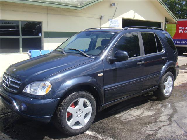 2000 Mercedes-Benz M-Class SLT Crew Cab Long Bed 4WD