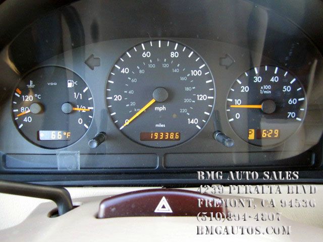 2000 Mercedes-Benz M-Class 3500 SLT Dually