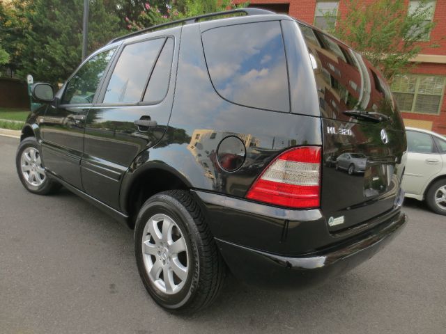 2000 Mercedes-Benz M-Class AWD Wagon Automatic VERY NICE