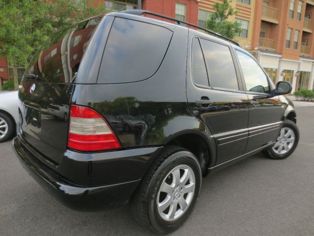 2000 Mercedes-Benz M-Class AWD Wagon Automatic VERY NICE