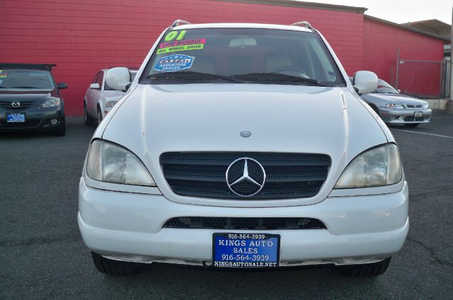 2000 Mercedes-Benz M-Class AWD Wagon Automatic VERY NICE