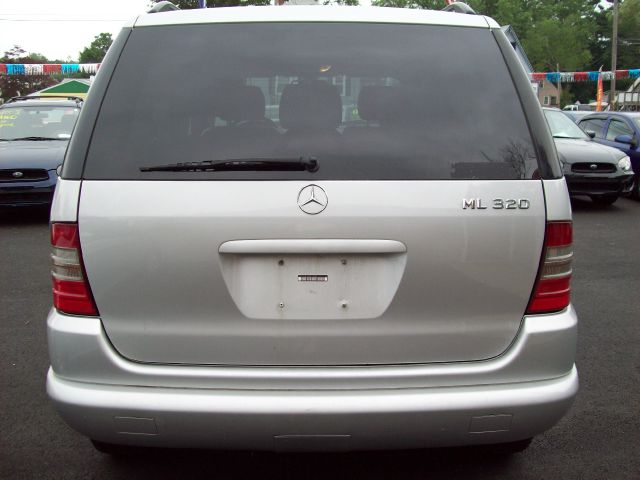 2000 Mercedes-Benz M-Class AWD Wagon Automatic VERY NICE