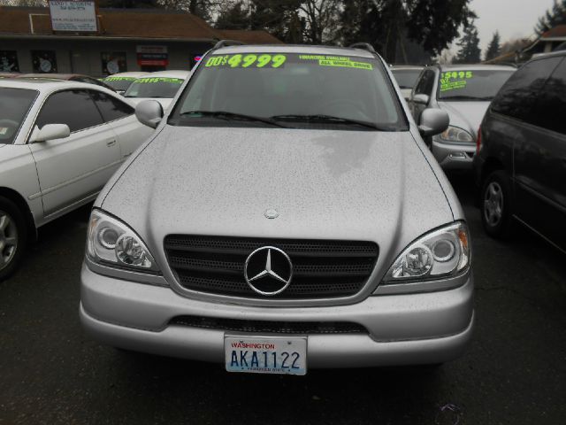 2000 Mercedes-Benz M-Class AWD Wagon Automatic VERY NICE