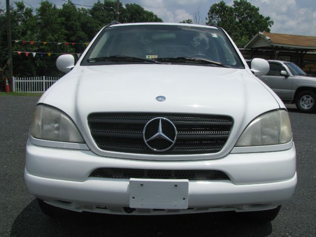 2000 Mercedes-Benz M-Class AWD Wagon Automatic VERY NICE