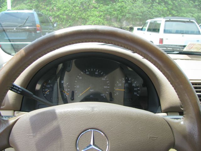 2000 Mercedes-Benz M-Class AWD Wagon Automatic VERY NICE