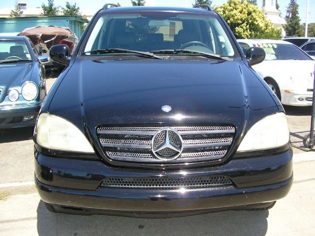 2001 Mercedes-Benz M-Class AWD Wagon Automatic VERY NICE