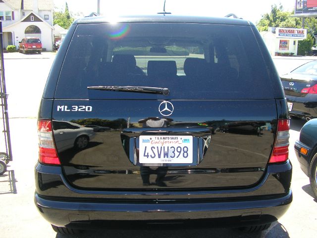 2001 Mercedes-Benz M-Class AWD Wagon Automatic VERY NICE