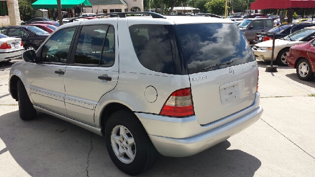 2001 Mercedes-Benz M-Class AWD Wagon Automatic VERY NICE