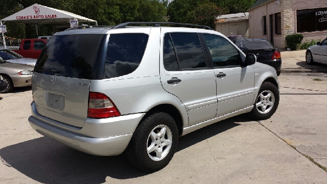 2001 Mercedes-Benz M-Class AWD Wagon Automatic VERY NICE