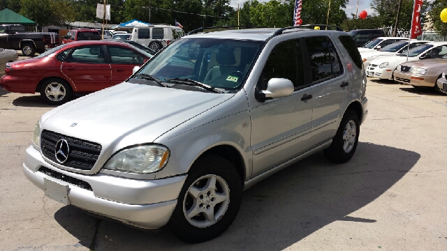 2001 Mercedes-Benz M-Class AWD Wagon Automatic VERY NICE