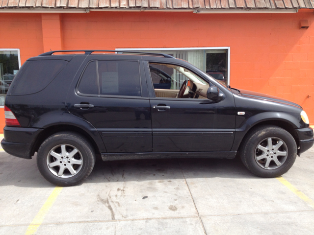 2001 Mercedes-Benz M-Class AWD Wagon Automatic VERY NICE