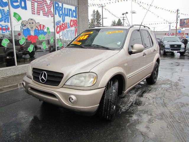 2001 Mercedes-Benz M-Class AWD Wagon Automatic VERY NICE