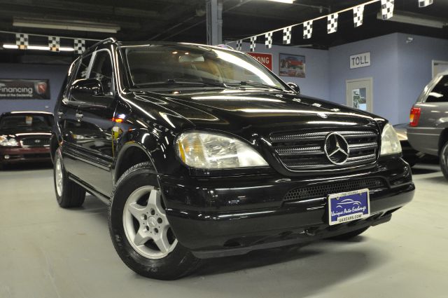 2001 Mercedes-Benz M-Class AWD Wagon Automatic VERY NICE