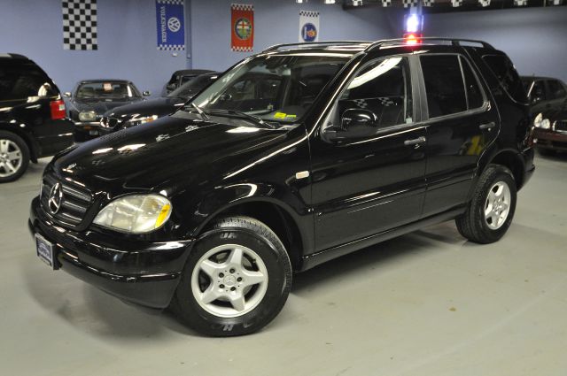 2001 Mercedes-Benz M-Class AWD Wagon Automatic VERY NICE