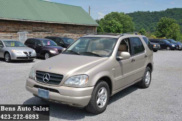 2001 Mercedes-Benz M-Class AWD Wagon Automatic VERY NICE