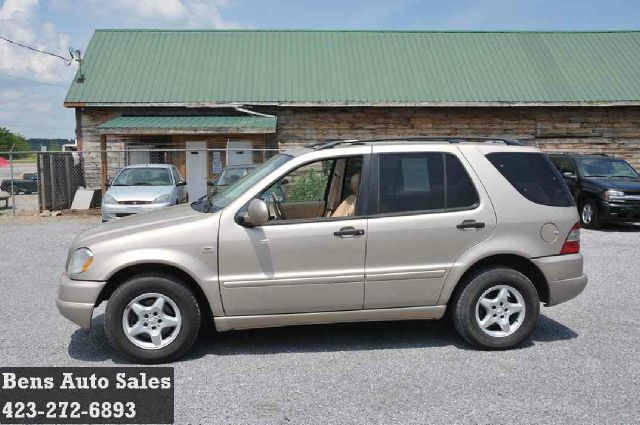 2001 Mercedes-Benz M-Class AWD Wagon Automatic VERY NICE