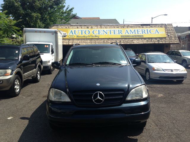 2001 Mercedes-Benz M-Class AWD Wagon Automatic VERY NICE