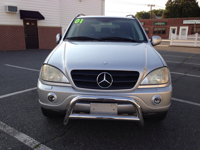 2001 Mercedes-Benz M-Class 3500 SLT Dually