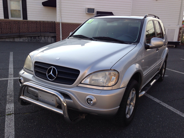 2001 Mercedes-Benz M-Class 3500 SLT Dually