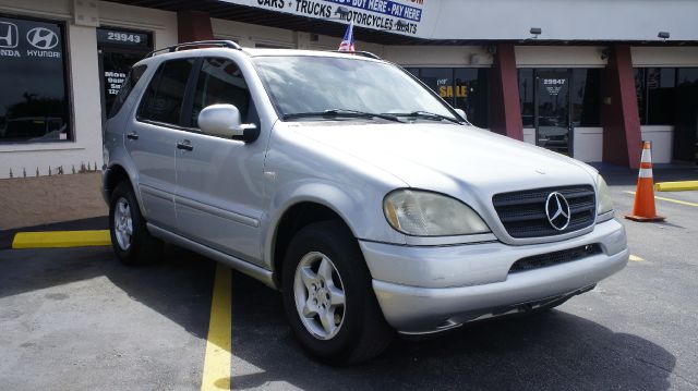 2001 Mercedes-Benz M-Class AWD Wagon Automatic VERY NICE