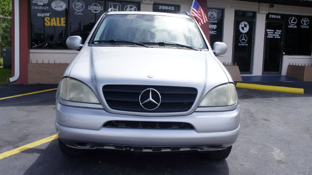 2001 Mercedes-Benz M-Class AWD Wagon Automatic VERY NICE