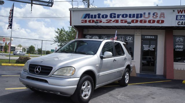 2001 Mercedes-Benz M-Class AWD Wagon Automatic VERY NICE