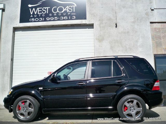 2001 Mercedes-Benz M-Class SLT Crew Cab Long Bed 4WD