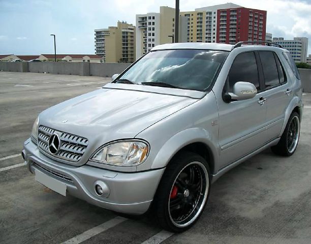 2001 Mercedes-Benz M-Class 2.0L Premium AWD