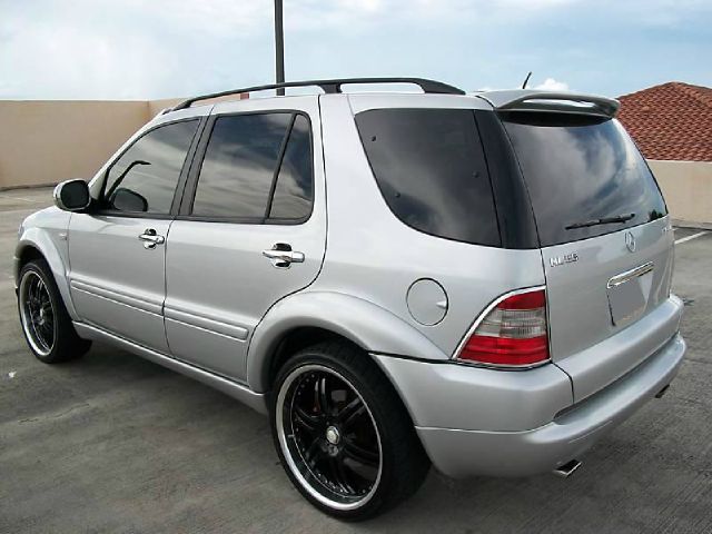 2001 Mercedes-Benz M-Class 2.0L Premium AWD