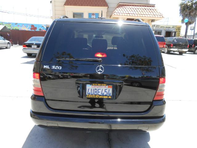 2001 Mercedes-Benz M-Class AWD Wagon Automatic VERY NICE