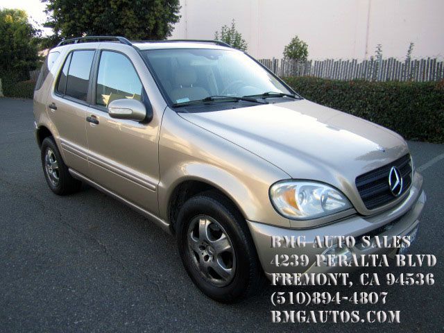 2002 Mercedes-Benz M-Class AWD Wagon Automatic VERY NICE