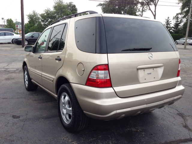 2002 Mercedes-Benz M-Class AWD Wagon Automatic VERY NICE